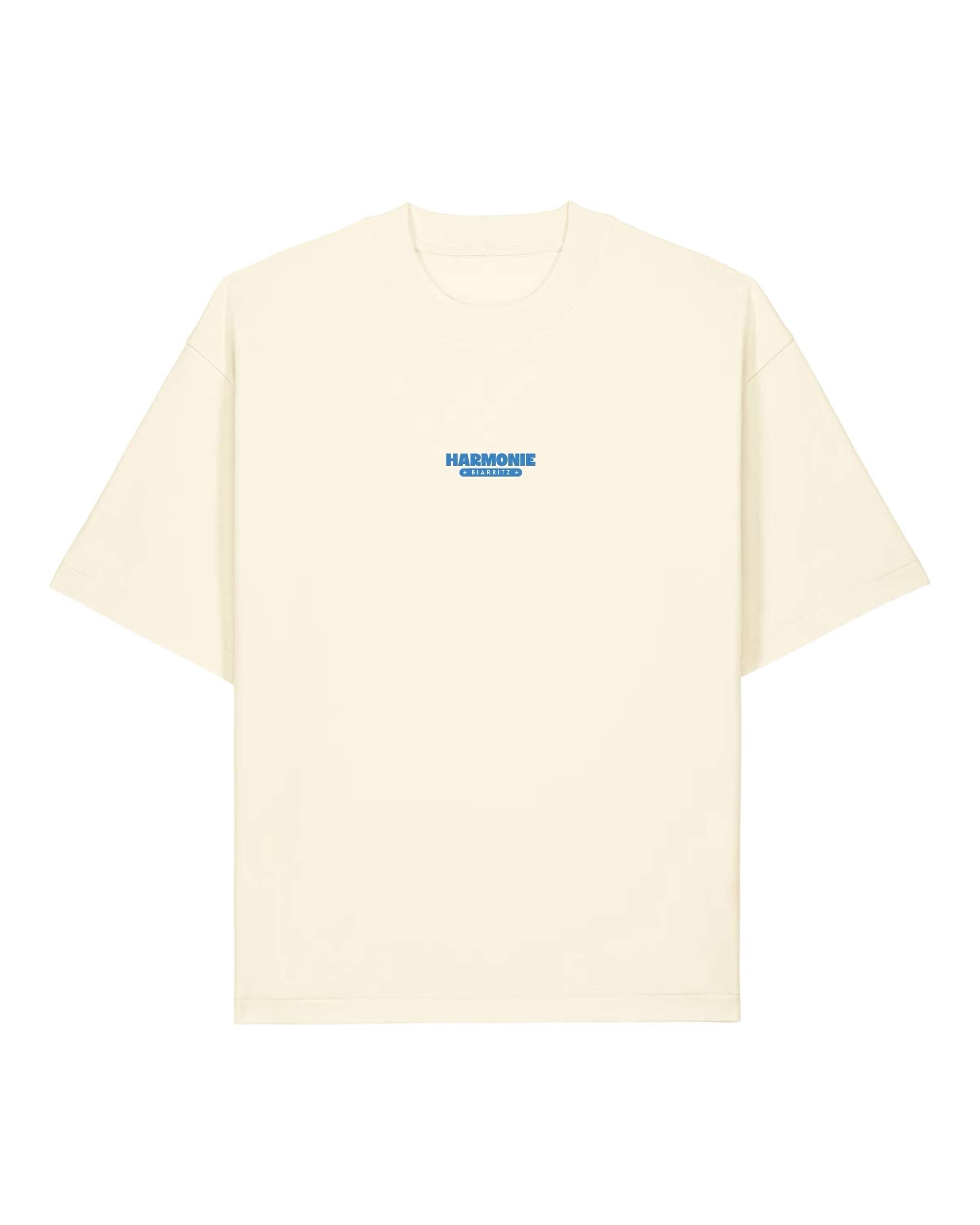 Le tee-shirt HARMONIE Matin Beurre allie confort et style décontracté. Fabriqué avec des matières de qualité, il est parfait pour un look simple, tendance et authentique, pensé pour accompagner vos journées avec élégance et légèreté.